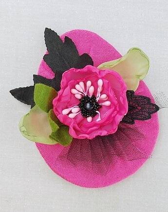 Bardzo różowa broszka, vestirse!