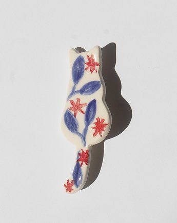 Ceramiczna broszka kot w niebieskie liście i gwiazdki, M2K ceramika