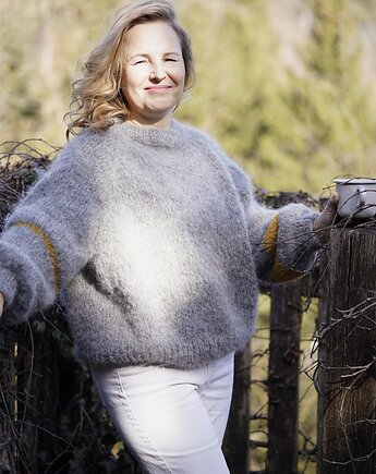 Sweter Fluffy grey&curry, Karolina Herra