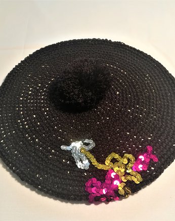 Unikatowy beret z pomponem, Ula Raclawska