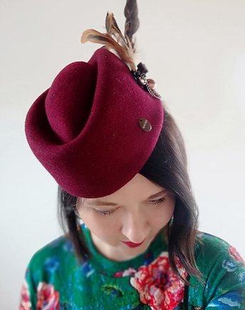 Bordowa furażerka, YOKOdesign