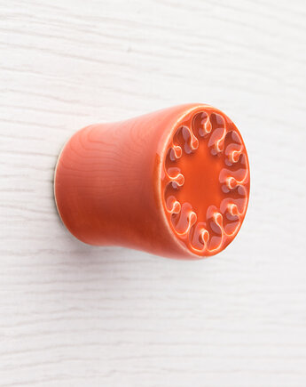 Gałka mała do mebli pomarańczowo-brązowa, wz.9, pracowniazona