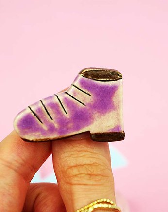 Broszka "Violet Shoe", OTOOKA CERAMICS