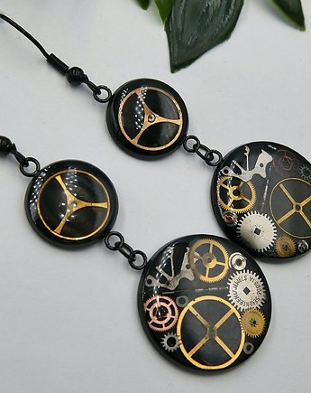 Mechaniczne kolczyki 316, Zegarynki