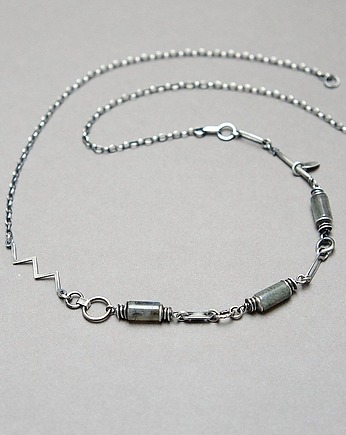 Z labradorytową batutką  - naszyjnik, Katia i krokodyl