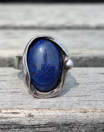 Lapis lazuli - pierścionek regulowany, po drugiej stronie lustra