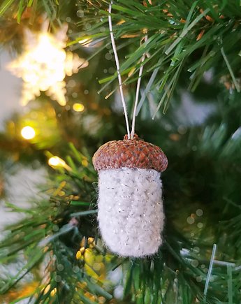 Żołędzie zawieszki na choinkę, ozdoby choinkowe białe ze srebrną nitką, gingerolla
