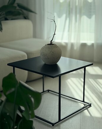 MADELINE Stolik Kawowy Loft 60x60x45 cm outlet, Papierówka Simple form of furniture