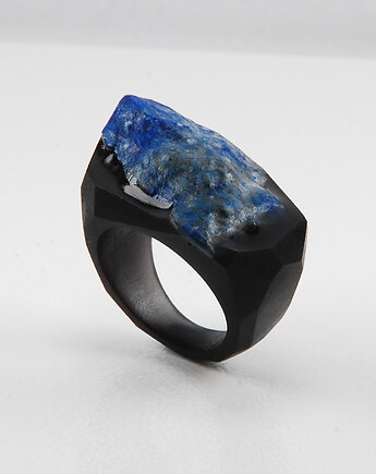 Pierścień z lapis lazuli, Monopolka