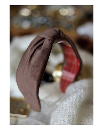 Brązowa opaska, Celina Parysów