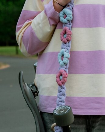 Makramowy pasek w kwiatki na deskorolkę / matę, Czułe sploty