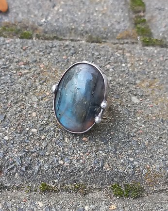 Symbolika - pierścionek regulowany, po drugiej stronie lustra