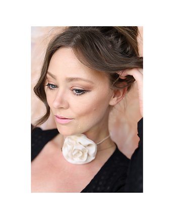 Jedwabny kremowy choker, Celina Parysów