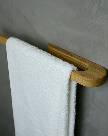 Dębowy minimalistyczny wieszak ścienny do łazienki, POZYTYWNIE W DREWNIE