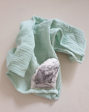Pieluszka  z muślinu z żabką, przytulanka pistacjowy, naniby