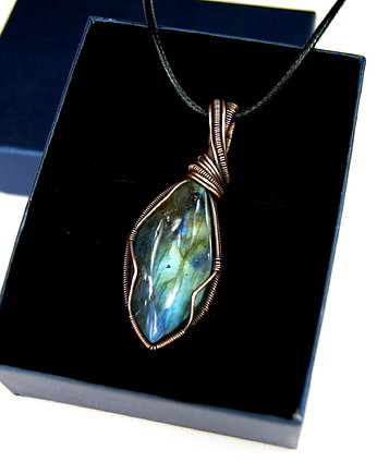 Wisiorek z labradorytem, Blue Pearl Art