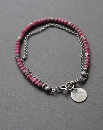 Rubinowa Waleria, fado