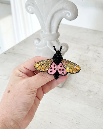 Broszka ĆMA 16 ręcznie haftowana przypinka owady motyle, HAART