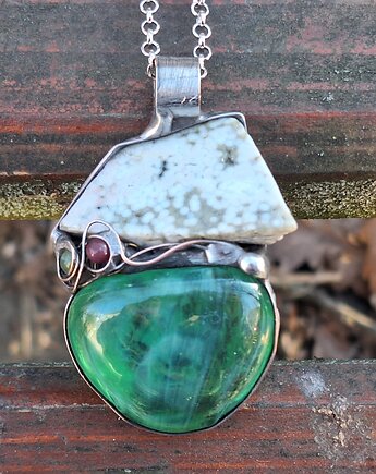 Wiosenny - wisiorek, po drugiej stronie lustra