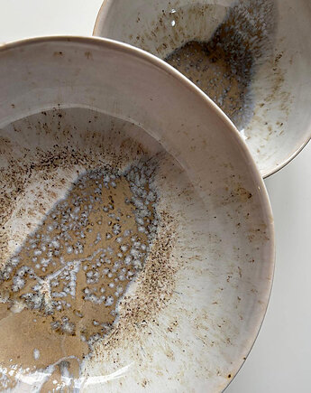 Miski kremowo złote, Pracownia wspólna