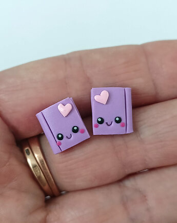 Małe Kolczyki sztyfty Kawaii Książeczki fioletowe, OMIFIMO