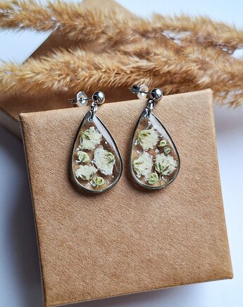 Kolczyki z żywicy łezka srebrne kwiaty białej gipsówki, Kwiat Paproci