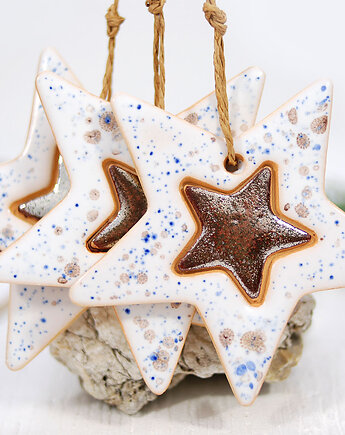 Złote gwiazdki choinkowe -  ceramiczne ozdoby świąteczne, 10FingersArt
