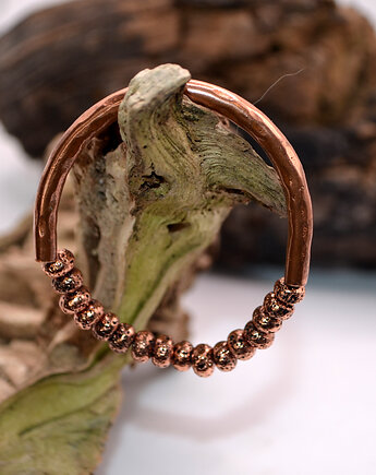 Bransoletka miedziana handmade z koralikami: Lawa wulkaniczna galwanizowana, FutharkCopper