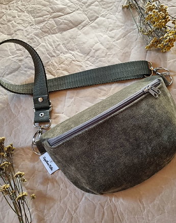 Nereczka półksiężyc khaki, Zapętlona Nitka