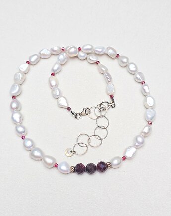 Szare Perły z Burgundowym Akcentem, ILEA