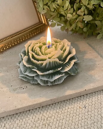 Świeca sojowa ekologiczna dekoracyjna piwonia peonia "Peony Queen" 80x35mm, Coccola JEWELLERY