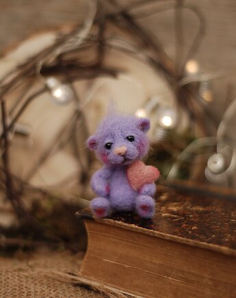 Lawendowy Miś Miniaturka- Broszka, BoboLobo Handicraft