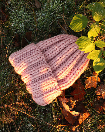 Czapka  beanie z wełną pudrowy róż, Mademoiselle Patrini