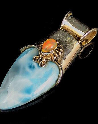 Larimar i opal, Pracownia Neores