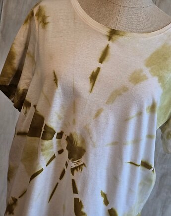 T-shirt shibori farbowany roślinami Onion Red