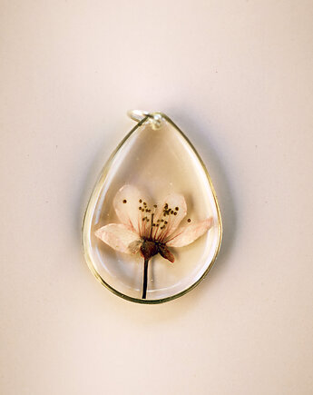 Naszyjnik z kwiatem wiśni, wiosenny naszyjnik, cherry blossom, kwiaty biżuteria