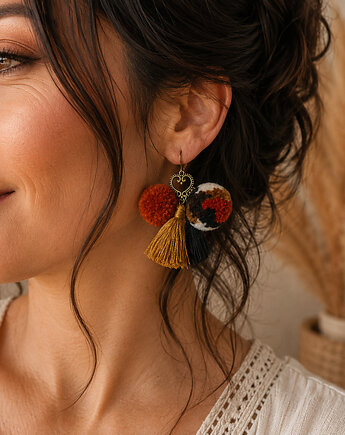 Boho kolczyki chwosty z pomponami, Mró Soutache