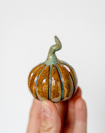 Ceramiczna figurka DYNIA, rękoczyny
