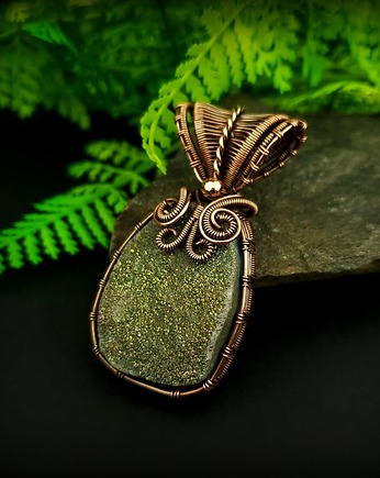 Wisiorek z kwarcem tytanowym, Blue Pearl Art