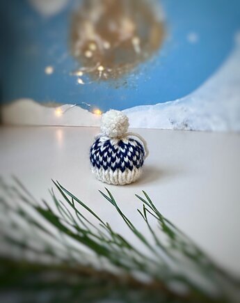 Ozdoba choinkowa, zawieszka, mini-czapeczka, Kocie Motki