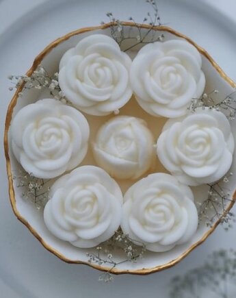 Świeca sojowa piwonia i róża, Narcissus Candle