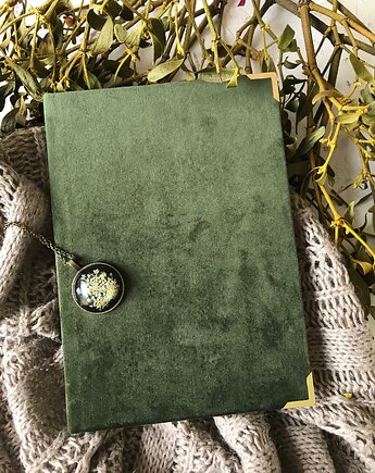 Zielony notatnik ze złoceniami, Wi Sophie