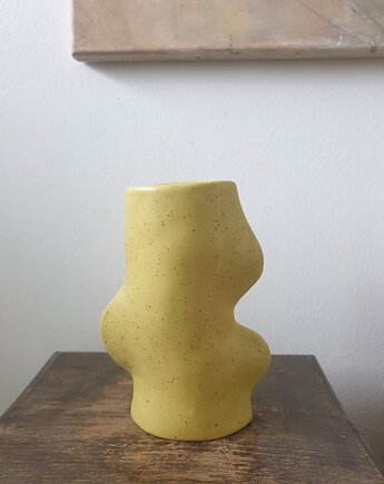 Wazon  rzeźba Fluxo żółty średni ceramika wys 17 cm, naniby