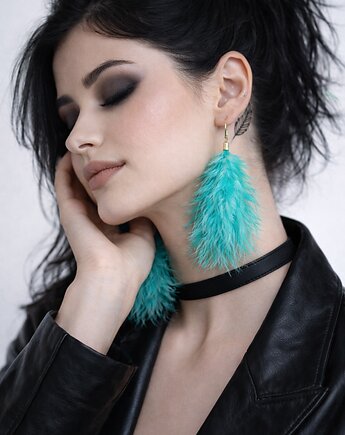 Kolczyki z piór szmaragdowe, Ajdacho