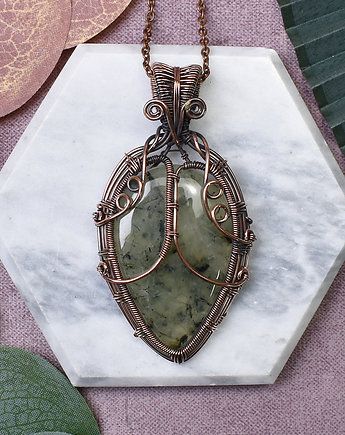Miedziany wisiorek wire wrapping z prehnitem #410, Spirit Of Copper