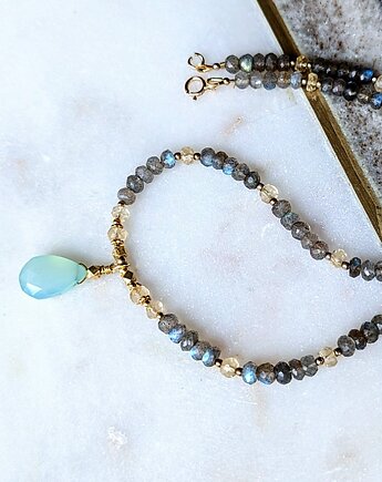 Naszyjnik z intensywnym blaskiem labradorytu i cytrynów, Studio Gazela