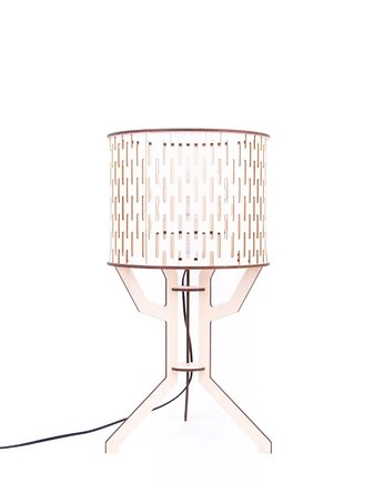 Drewniana lampa stojąca w stylu skandynawskim, smxdsgn