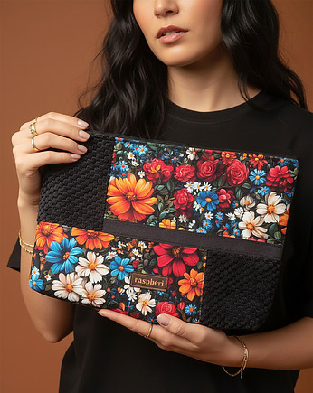 Czarno-kwiatowa kosmetyczka podróżna patchwork , raspberi