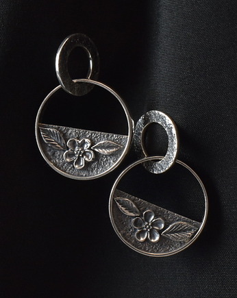 Srebrne kolczyki koła. Kwiaty., An Artisan Nova