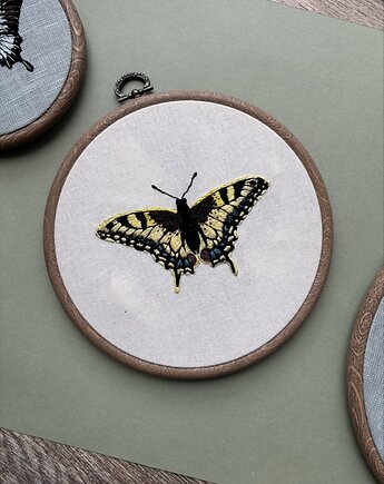 Haftowany motyl w tamborku, Bookbinding by Susan